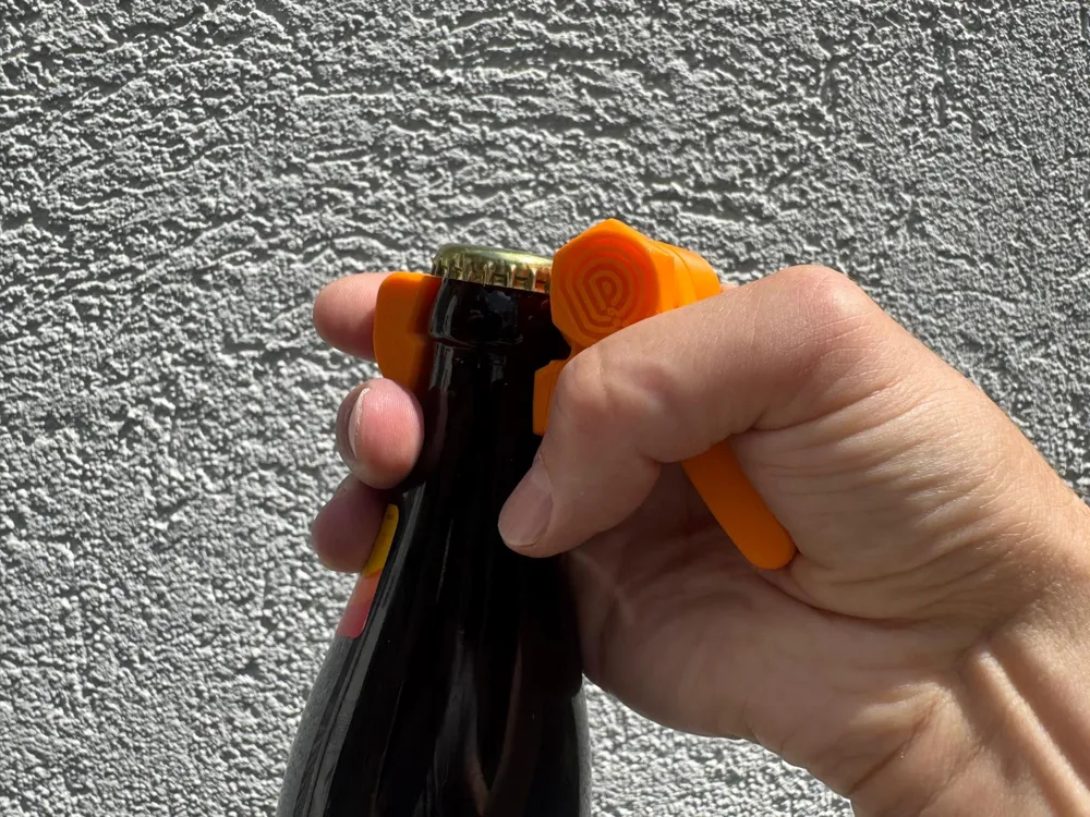 Single Hand Bottle Cap Launcher, photo 3 of 4 - Bottle Openers, gadget