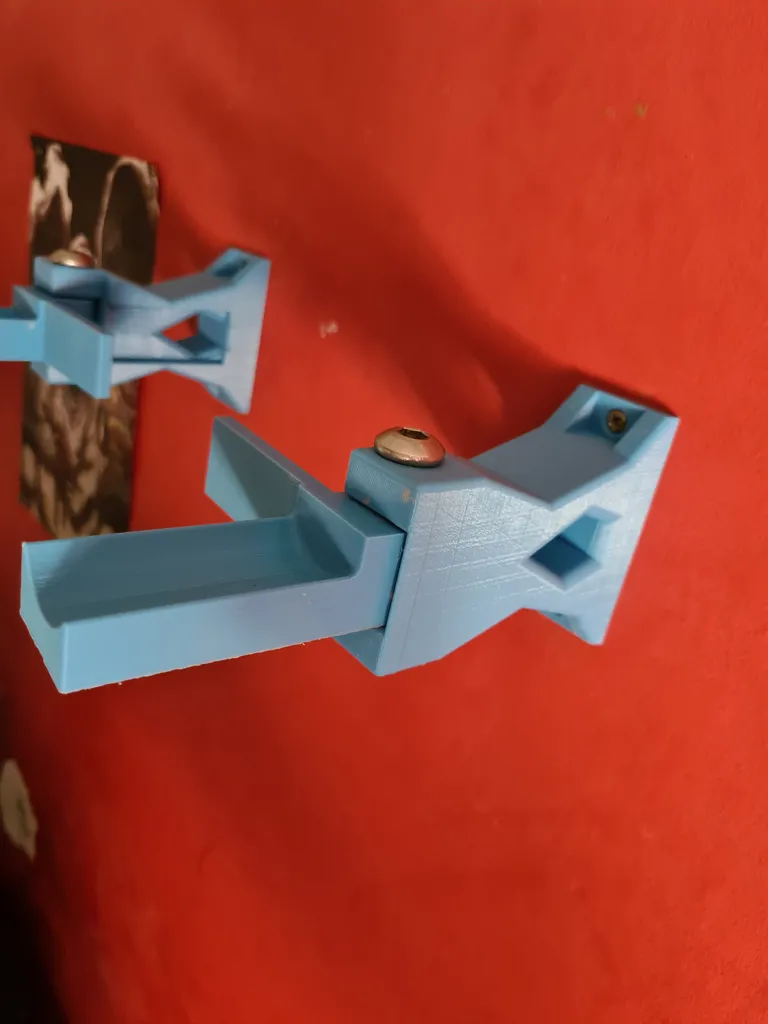 Skateboard wall mount so image faces out, photo 2 of 4 - Skateboard wall mount so image faces out Sports & Fitness