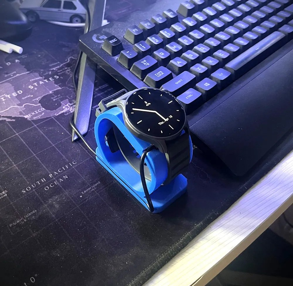 Smart Watch Charging Stand - Fits many models, photo 2 of 4 - Smart Watch Charging Stand - Fits many models Hobby & DIY