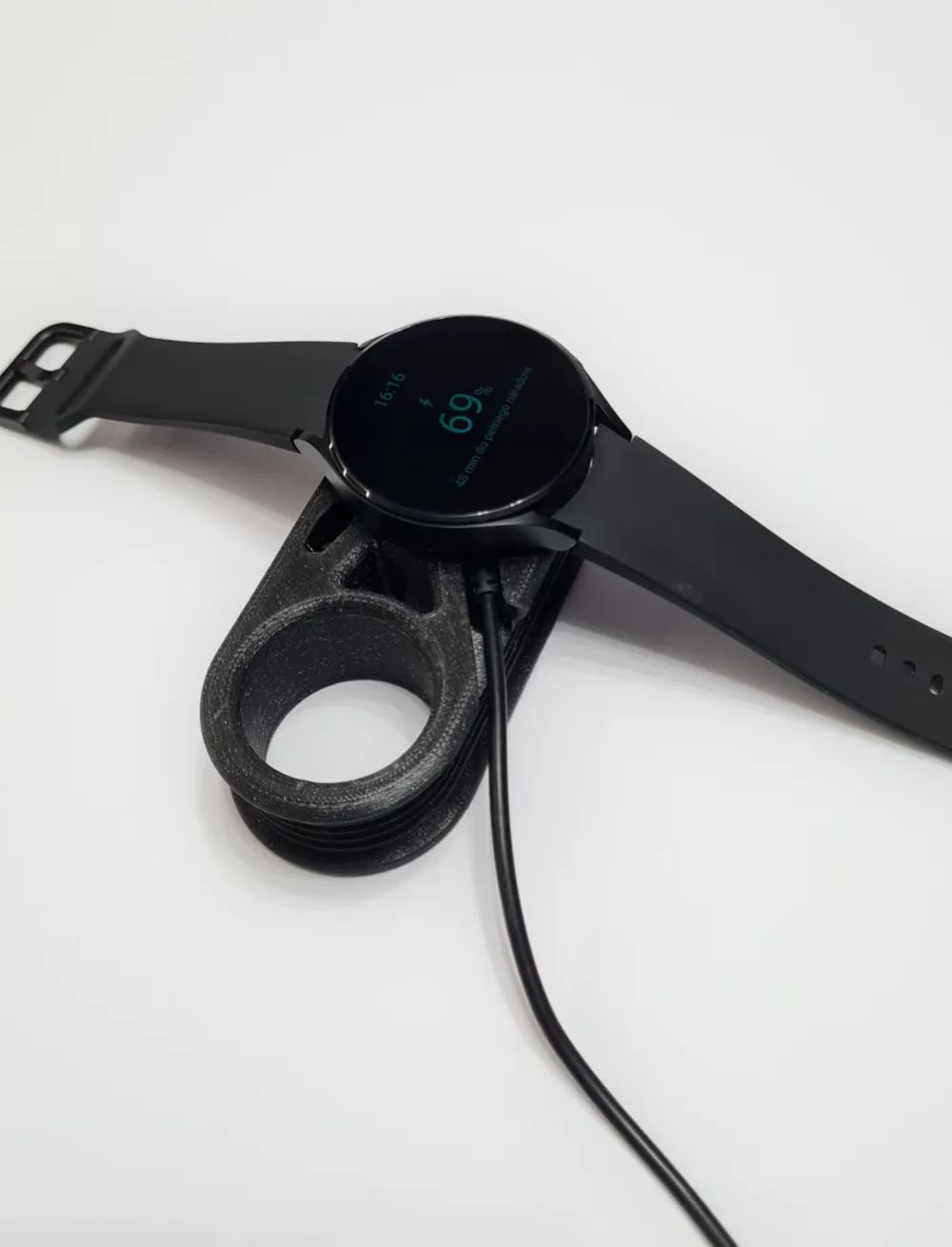 Smartwatch usb-a charger travel organizer, photo 2 of 4 - Smartwatch usb-a charger travel organizer Mobile & Device Accessories
