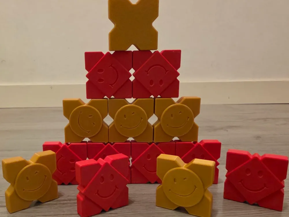 Smiley Interlock Blocks & Balance Game