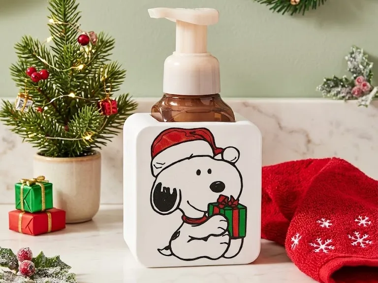 Snoopy Christmas BBW Soap Holder, photo 4 of 4 - Snoopy Christmas BBW Soap Holder Household