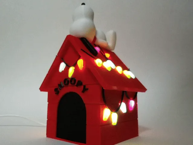 Snoopy Light Up Christmas Dog House, photo 2 of 4 - Snoopy Light Up Christmas Dog House Pets