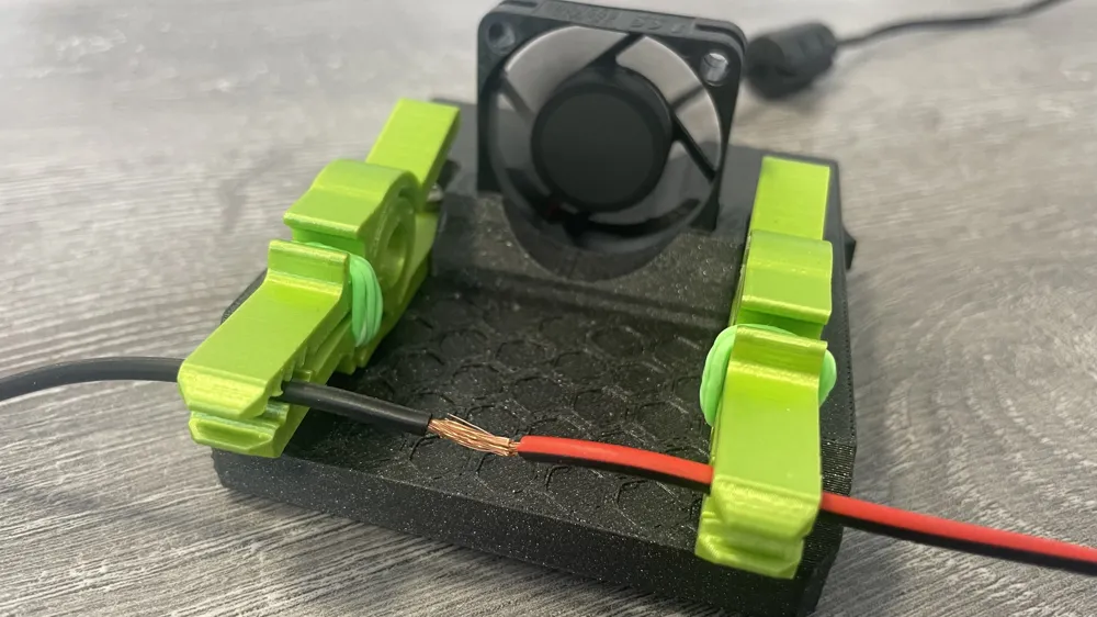 Solder helper, photo 2 of 4 - Solder helper Hobby & DIY