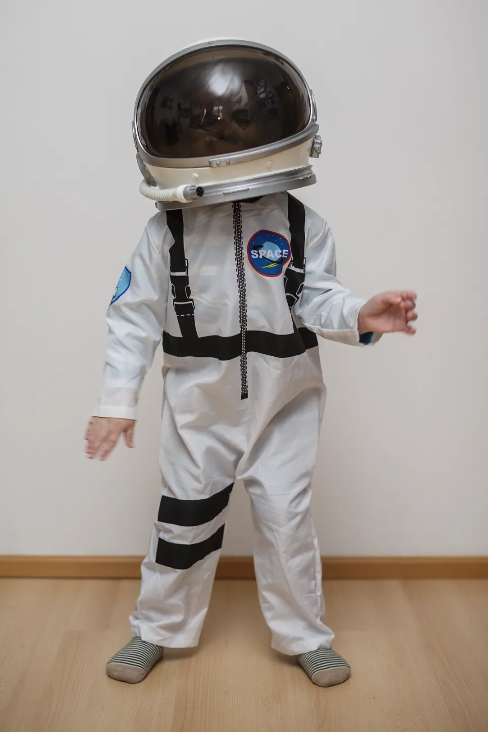 Space Helmet, photo 3 of 4 - Space Helmet Props & Cosplay