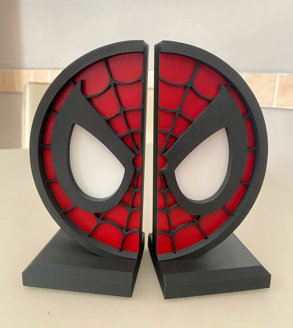 Spider-Man Collection Bookends & Film Display, photo 3 of 4 - Spider-Man Collection Bookends & Film Display Household