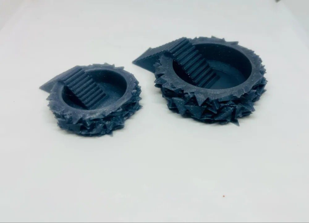 Spiky feeding bowl with stairs for isopods & bugs, photo 2 of 4 - Spiky feeding bowl with stairs for isopods & bugs Pets