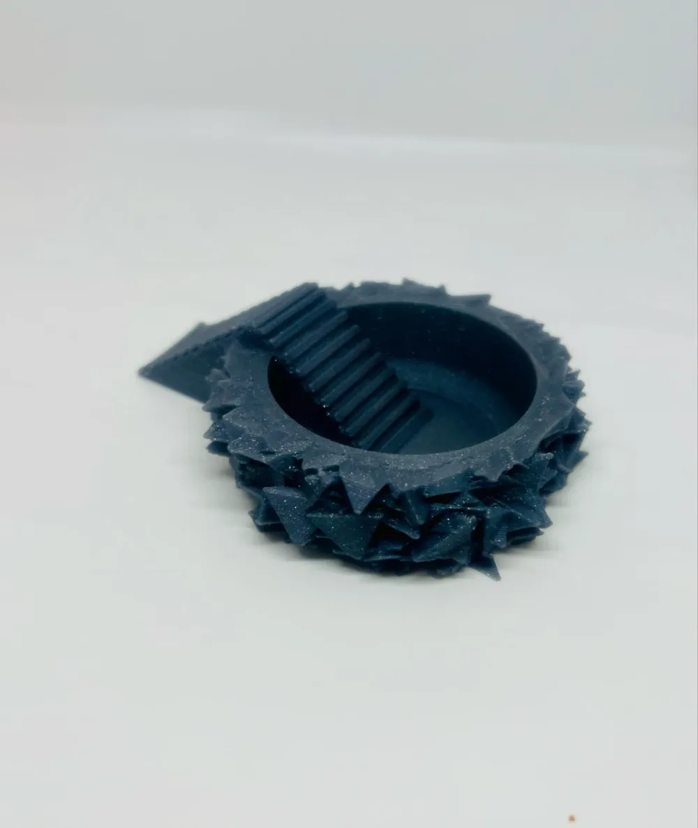 Spiky feeding bowl with stairs for isopods & bugs, photo 3 of 4 - Spiky feeding bowl with stairs for isopods & bugs Pets