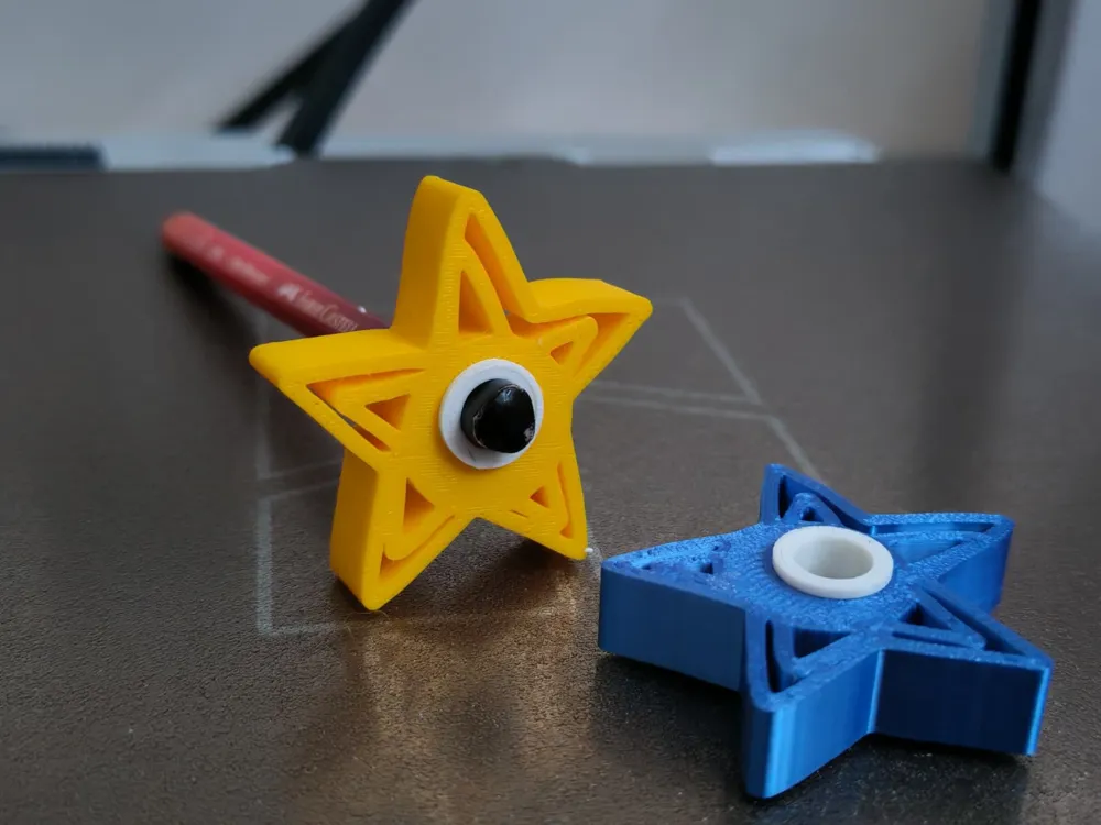Spinning Star Pencil Topper (Fidget Toy), photo 2 of 4 - Spinning Star Pencil Topper (Fidget Toy) Fidget & Sensory Toys