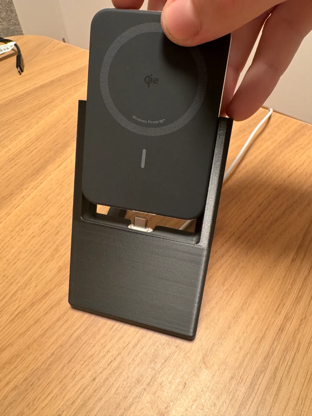 Stand for Anker MagGo 10K Slim Powerbank, photo 2 of 4 - Stand for Anker MagGo 10K Slim Powerbank Mobile & Device Accessories