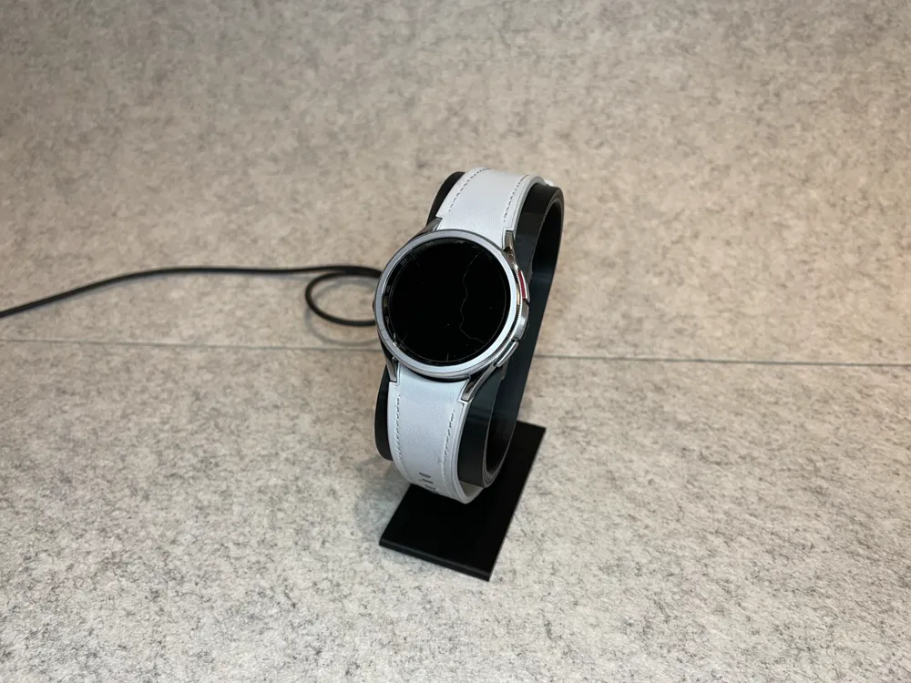 Stand for Samsung Galaxy Watch 5 with charger, photo 2 of 4 - Stand for Samsung Galaxy Watch 5 with charger Household