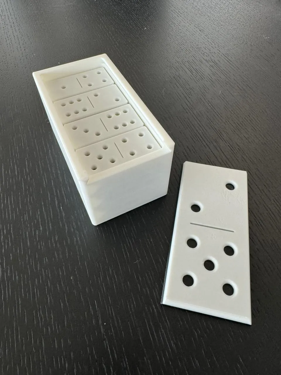 Standard Dominoes with Box, photo 3 of 4 - Classic Board Games & Game Sets, dominos