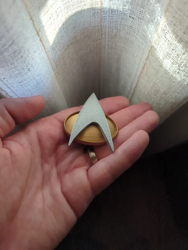 Star Trek TNG Combadge, another view - Sci-fi & Movie Figures, CosPlay