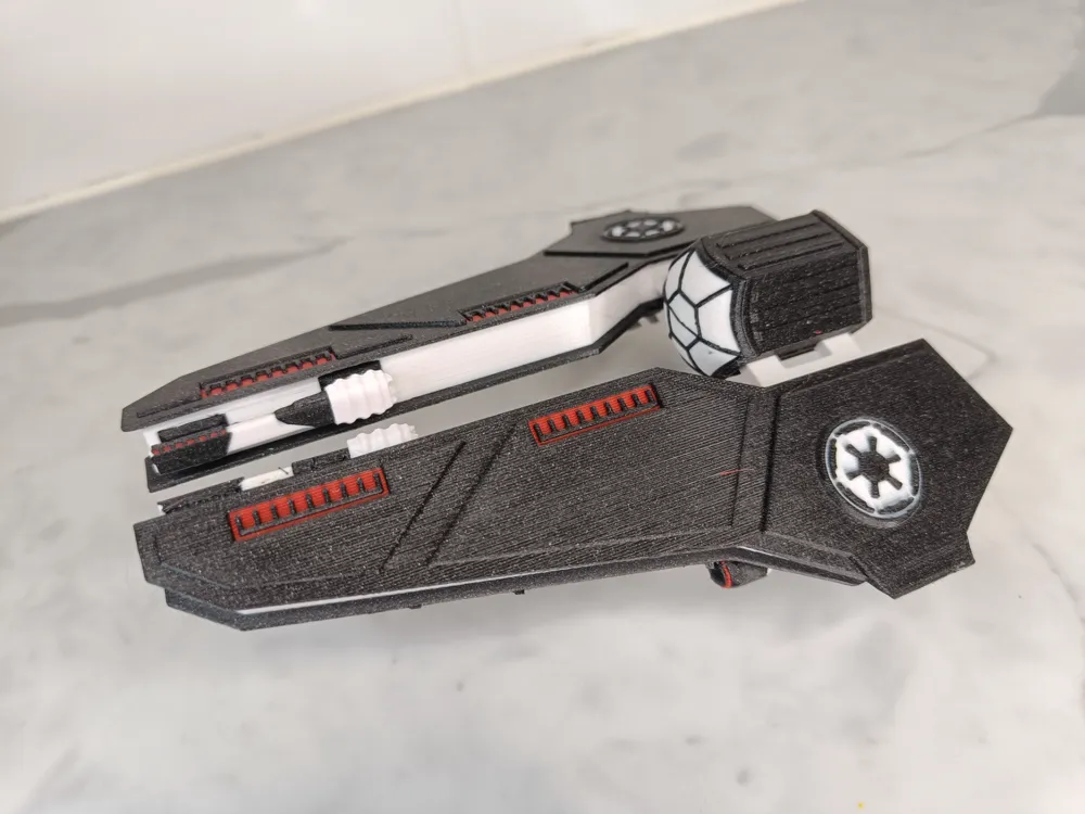 Star Wars spaceship construction kit, photo 2 of 4 - Star Wars spaceship construction kit Hobby & DIY
