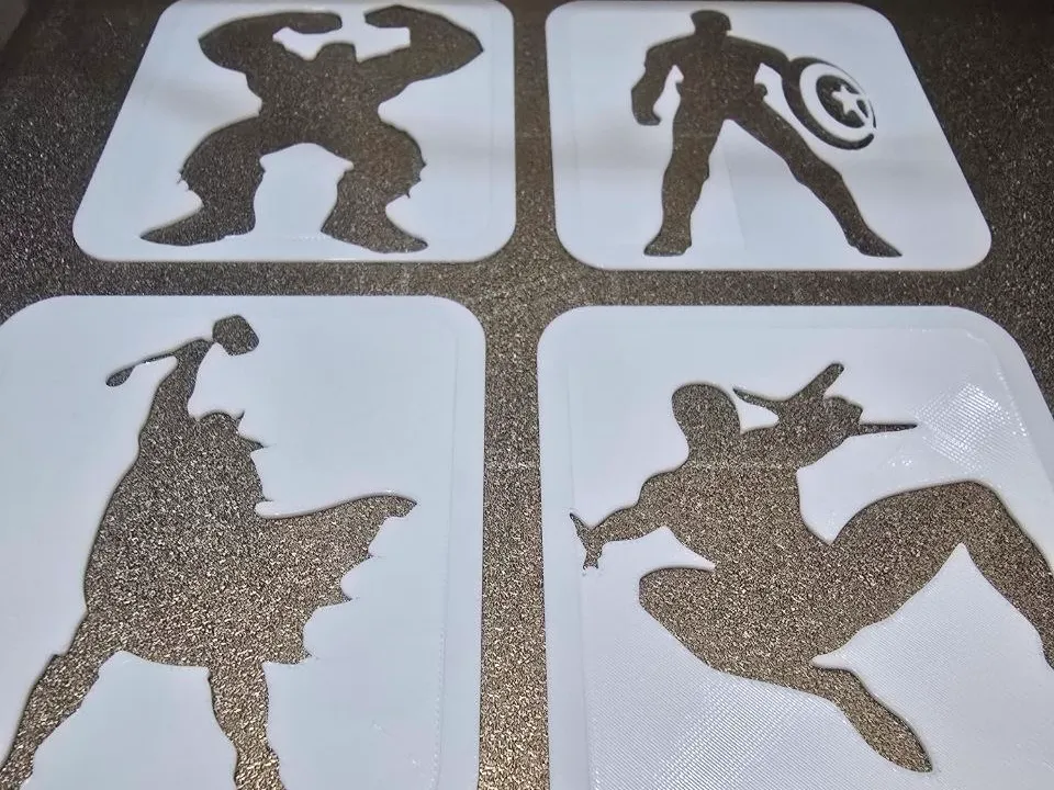 Stencil Marvel