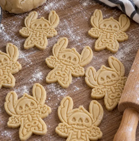 Stitch Bones Halloween Cookie Cutter Stamp polymer, photo 4 of 4 - Stitch Bones Halloween Cookie Cutter Stamp polymer Household
