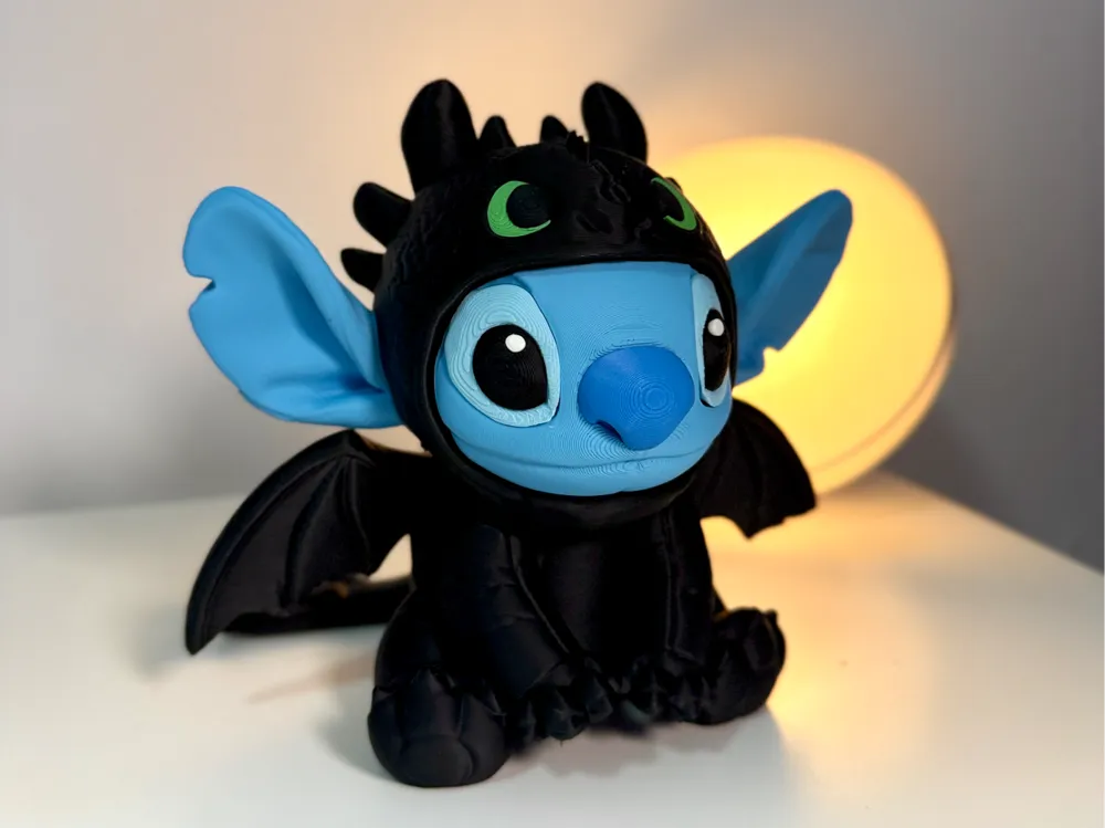 Stitch in Toothless Pajamas, Multicolor Figure, photo 4 of 4 - Stitch in Toothless Pajamas, Multicolor Figure Miniatures