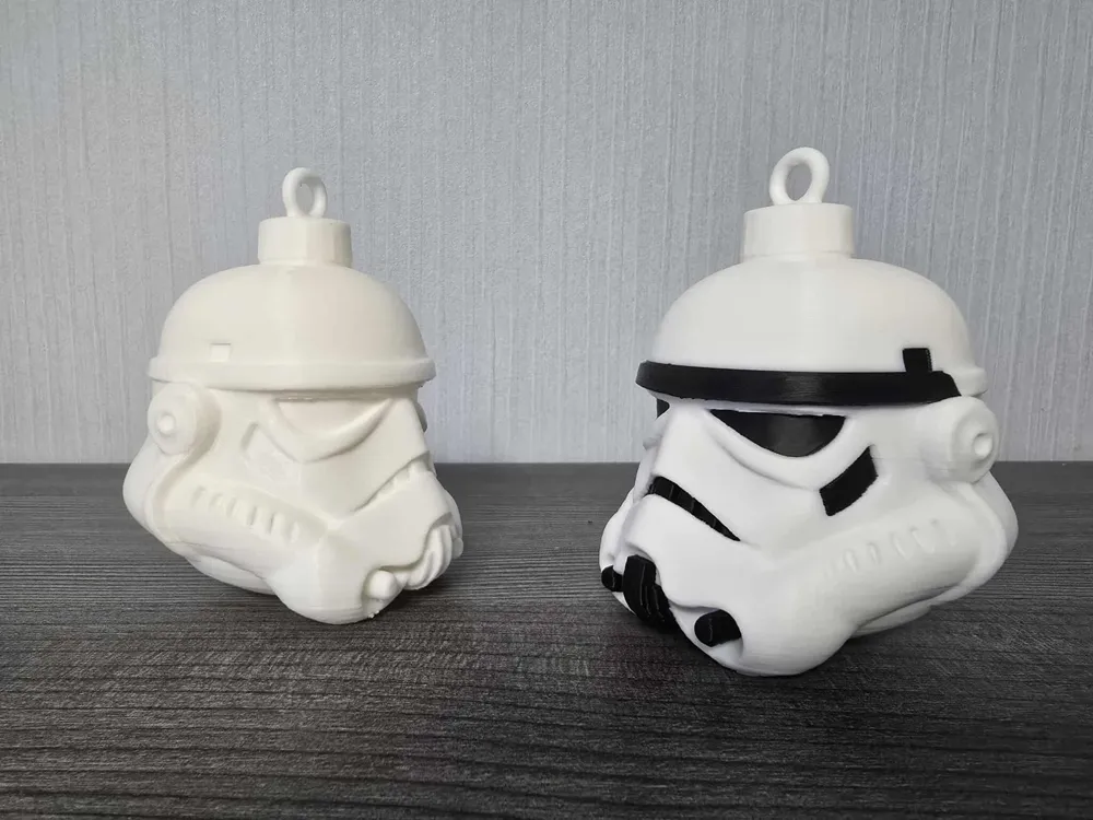 Stormtrooper Helmet Christmas Bauble, photo 3 of 4 - Stormtrooper Helmet Christmas Bauble Props & Cosplay