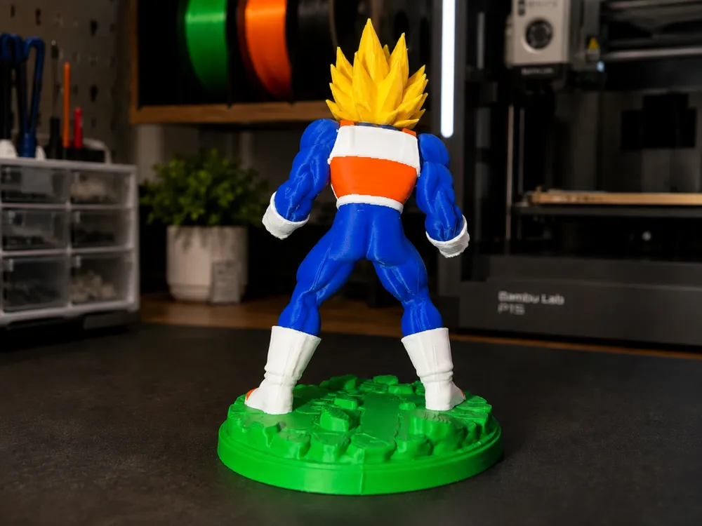 Super Vegeta, Cell Saga Anime Figure, photo 3 of 4 - Super Vegeta, Cell Saga Anime Figure Toys & Games