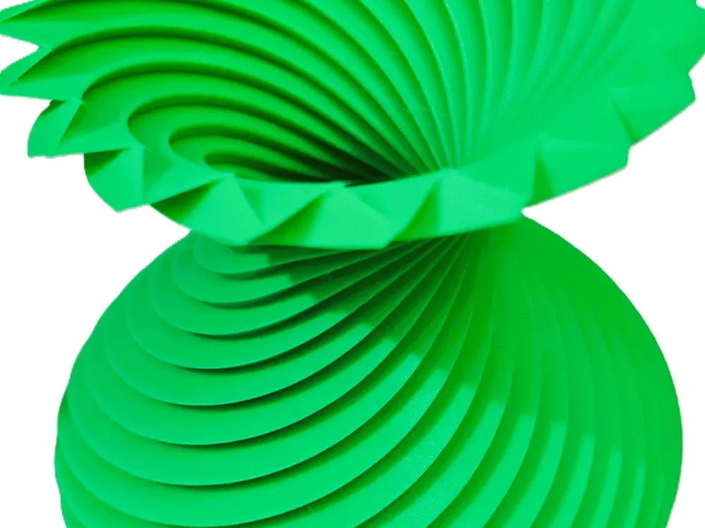 Swirl Vase 150mm Tall