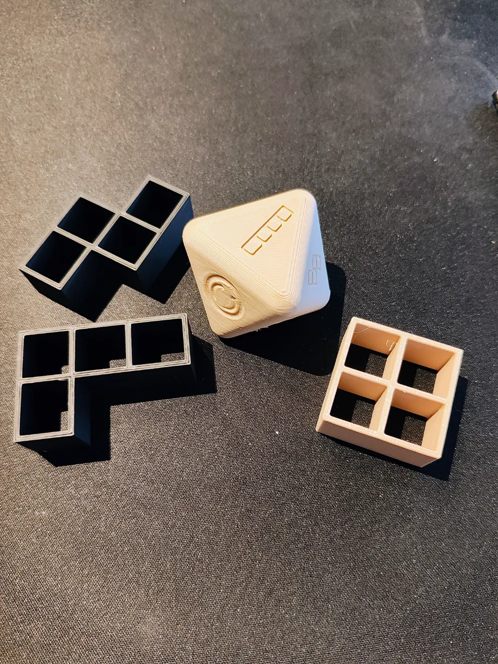 T8 dice for Tetra game, photo 2 of 4 - T8 dice for Tetra game Toys & Games