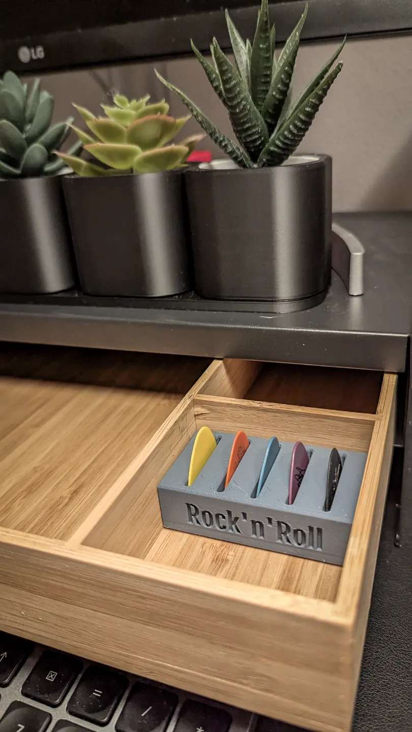 Table pick holder, photo 4 of 4 - Table pick holder Hobby & DIY