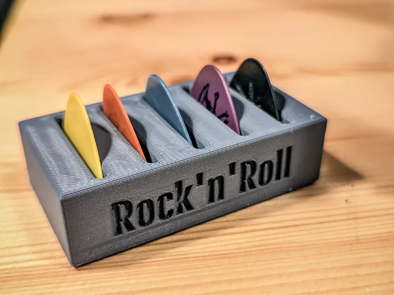Table pick holder