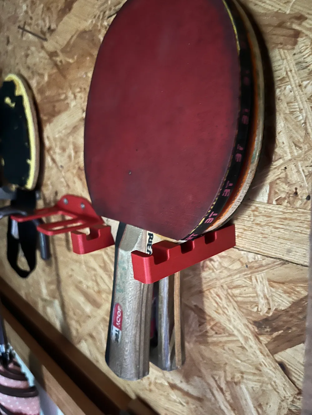 Table Tennis Wall mount, ping pong paddle, hangers, photo 2 of 4 - Table Tennis Wall mount, ping pong paddle, hangers Hobby & DIY