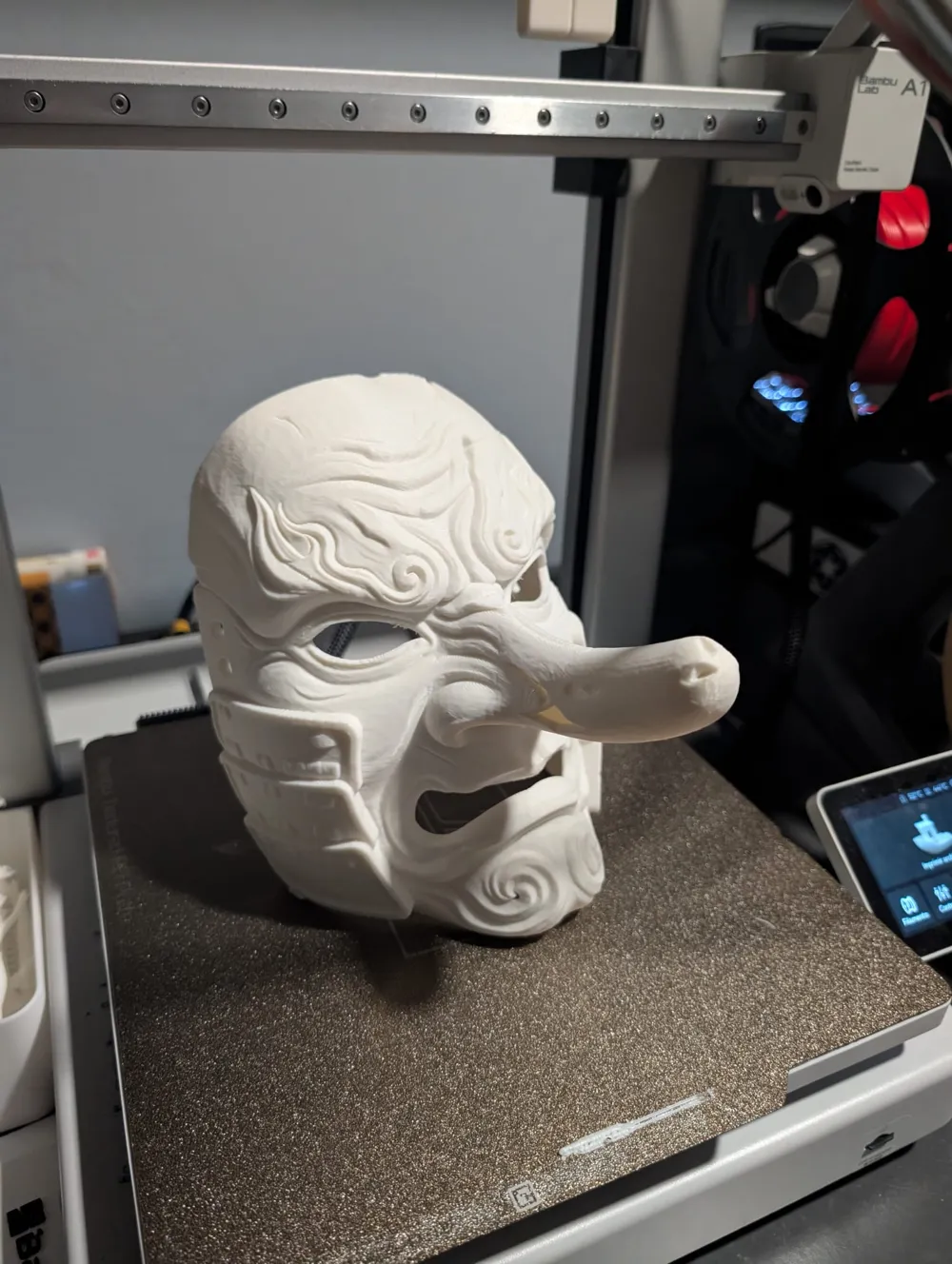 Tengu Samurai Warrior Mask, photo 3 of 4 - Tengu Samurai Warrior Mask Props & Cosplay