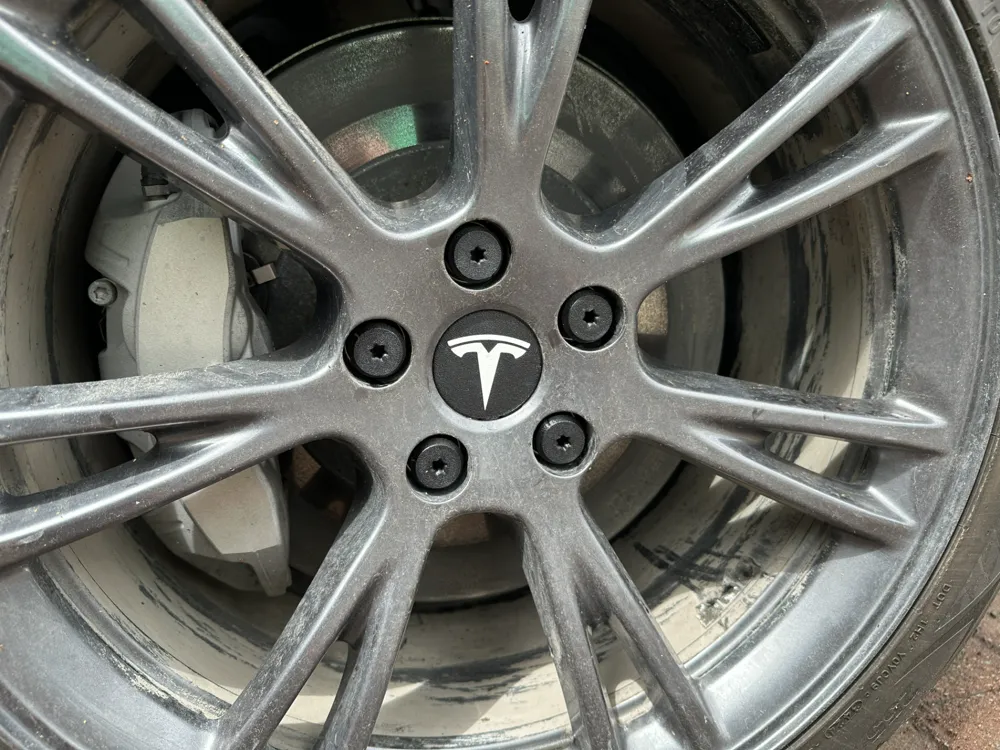 Tesla Model Y Lug Nut Cover - 19 inch Gemini Wheel