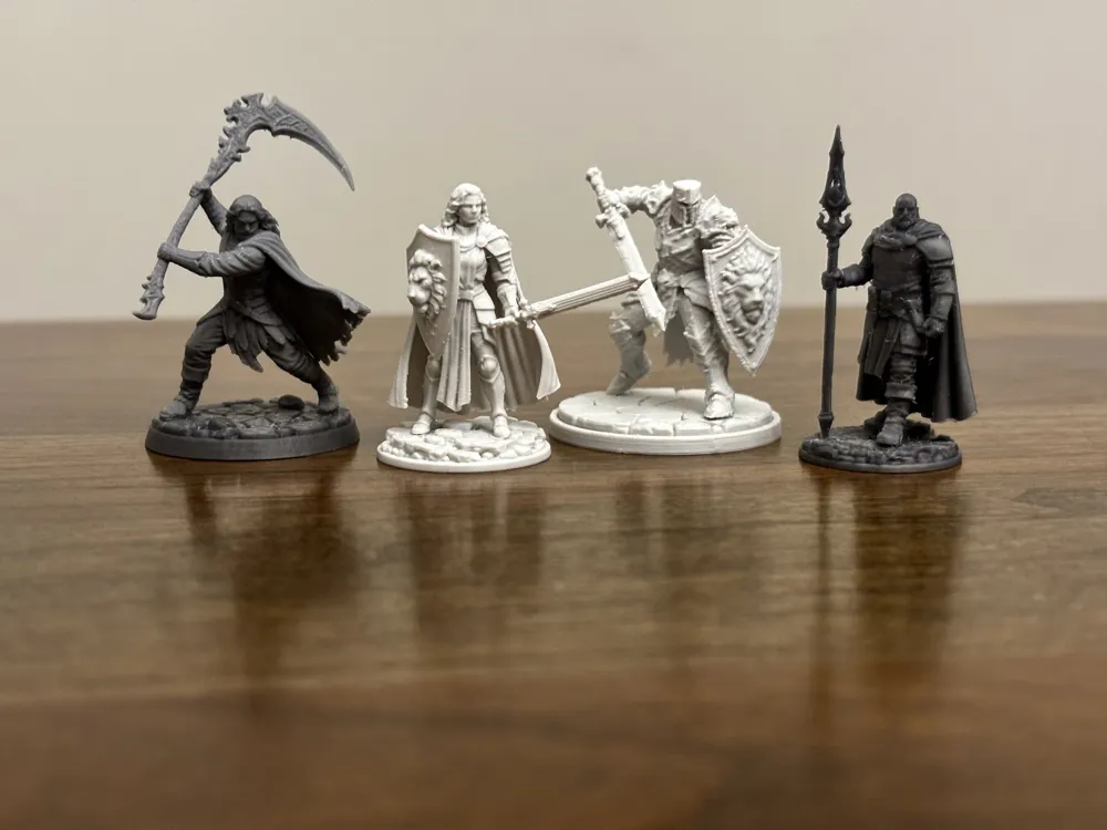 The Lion's Grace - D&D Miniature, photo 2 of 4 - The Lion's Grace - D&D Miniature Miniatures