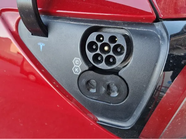 The ultimate CCS dust cover for Tesla Model 3 & Y, photo 3 of 4 - The ultimate CCS dust cover for Tesla Model 3 & Y Hobby & DIY