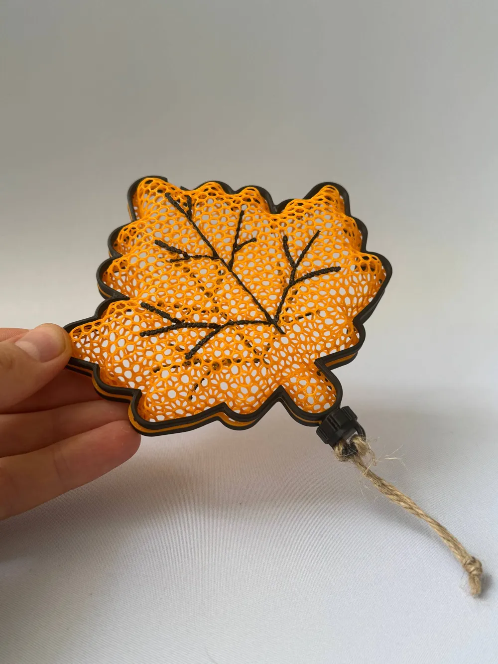 Thermoformed maple leaf, photo 4 of 4 - Thermoformed maple leaf Household