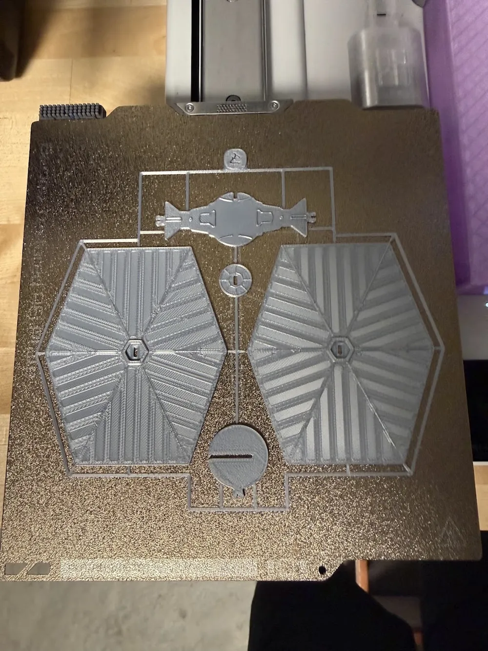 Tie-Fighter Kit Card - 5 part - Easy assembly, photo 2 of 4 - Tie-Fighter Kit Card - 5 part - Easy assembly Miniatures