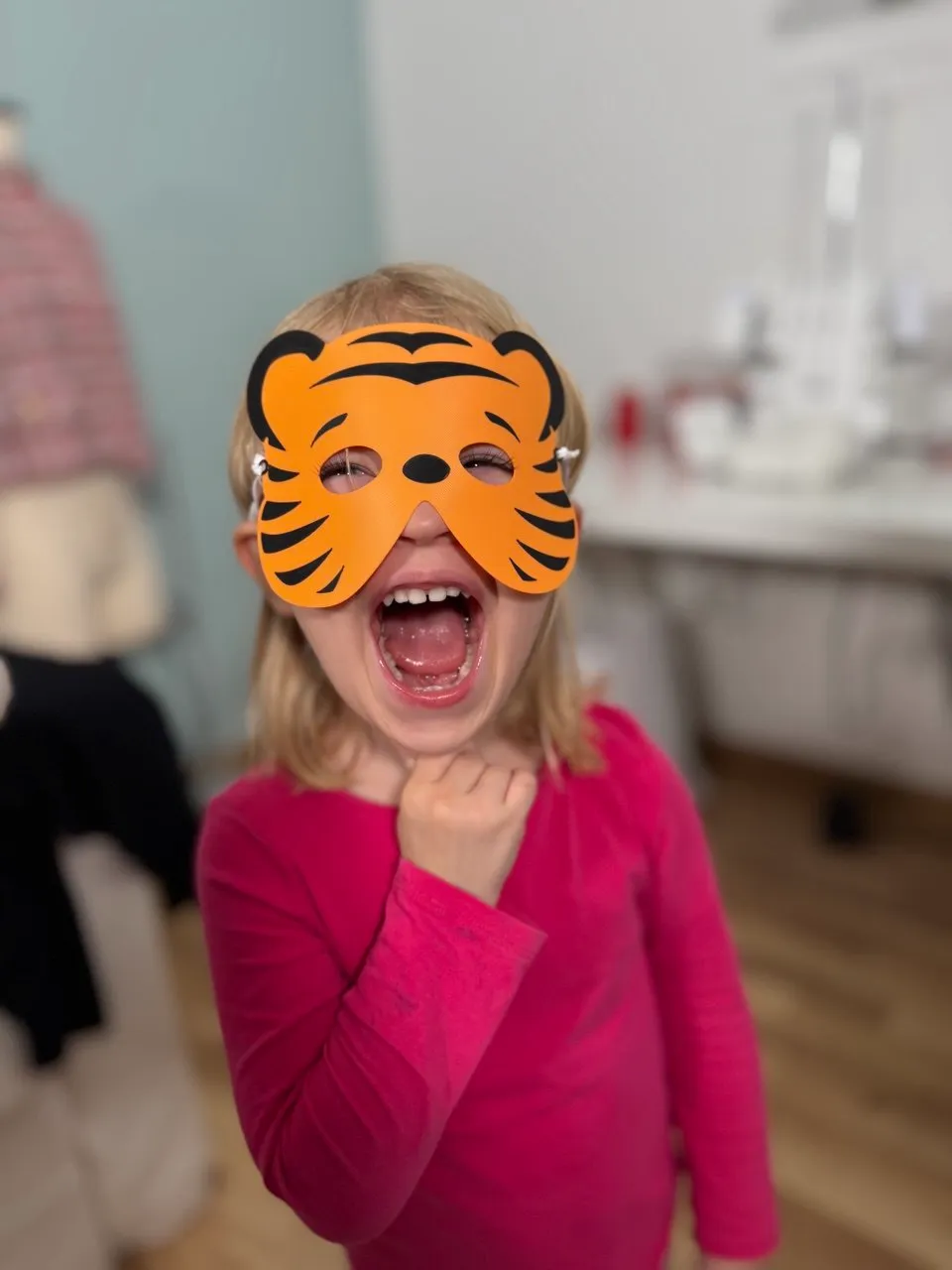 Tiger mask for children, photo 2 of 4 - Animal Masks, toy