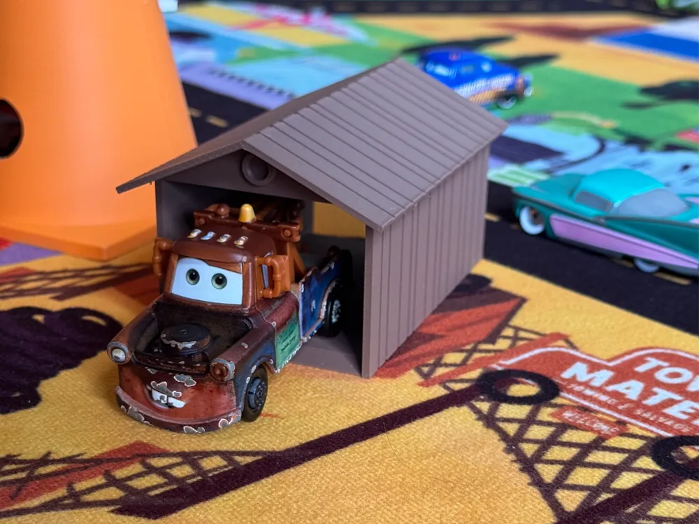 Tow Truck Shed for 1:55 Die-Cast Cars, photo 2 of 3 - Tow Truck Shed for 1:55 Die-Cast Cars Toys & Games