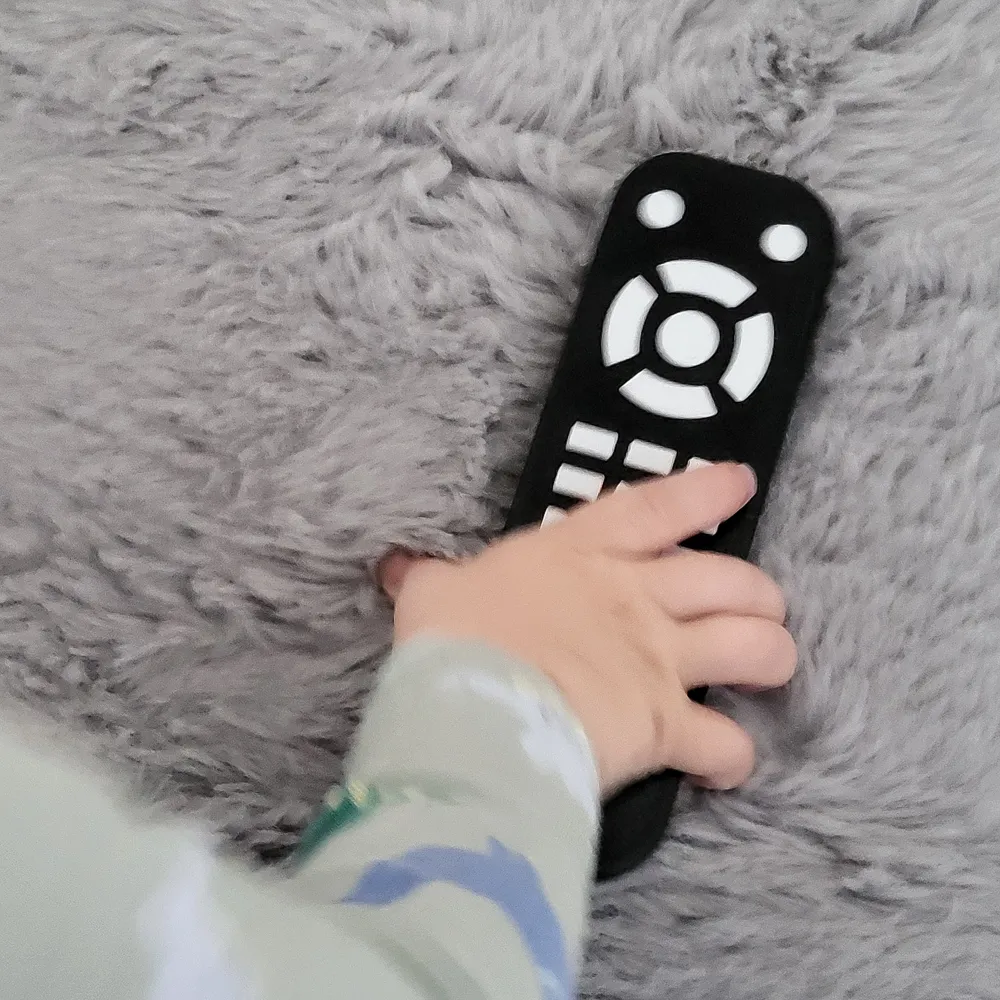Toy TV Remote Control for Kids, photo 3 of 4 - Toy TV Remote Control for Kids Mobile & Device Accessories