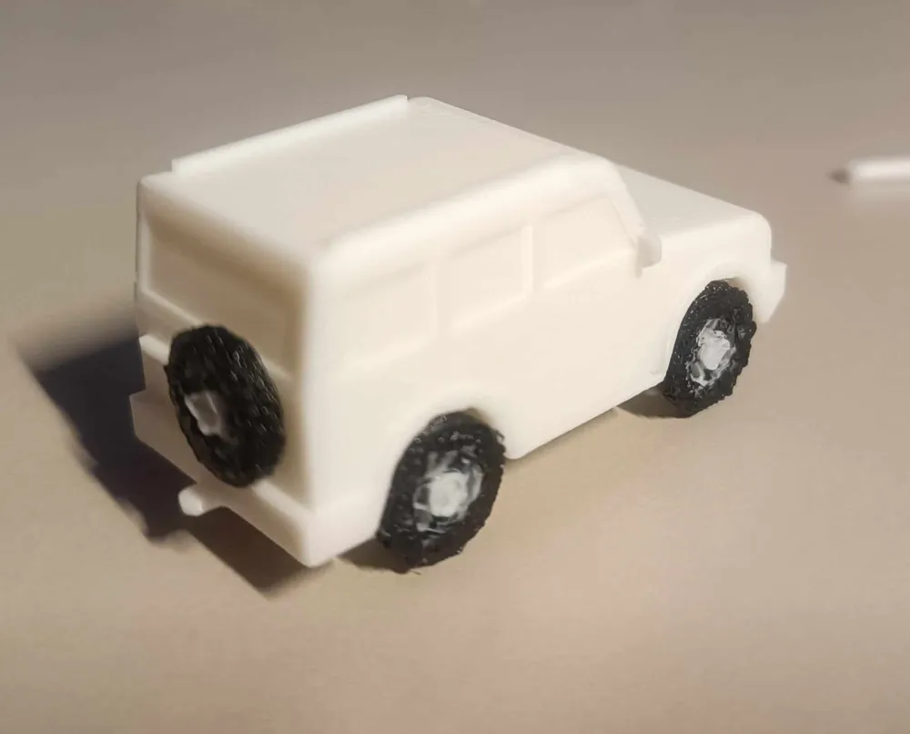 Toyota Land Cruiser 2000, photo 2 of 4 - Toyota Land Cruiser 2000 Miniatures