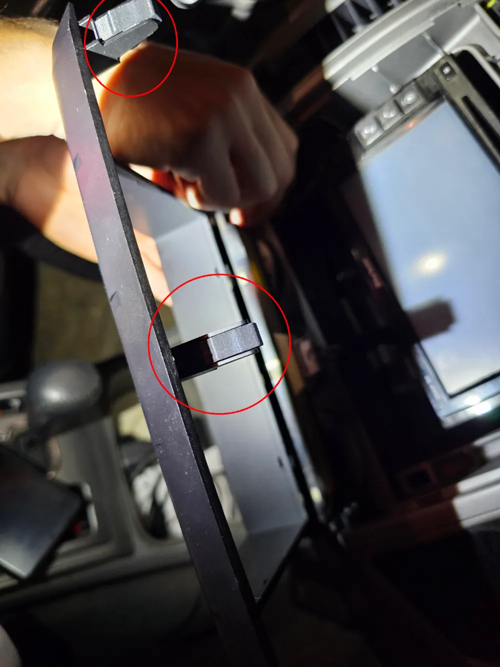 Toyota Radio/Center Console Clip (PN 90467-10203), photo 2 of 4 - Car Organisers, Hooks & Bins, Tacoma