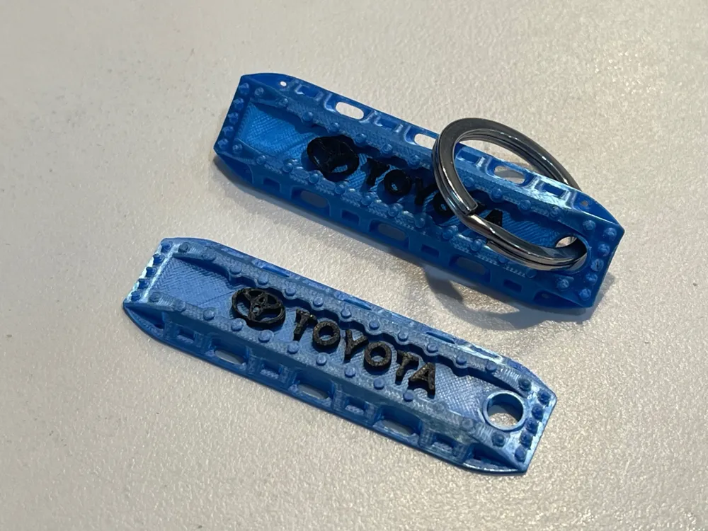 Traction Board Keychain Lexus, Toyota, photo 3 of 4 - Car Brand Keychains, overland