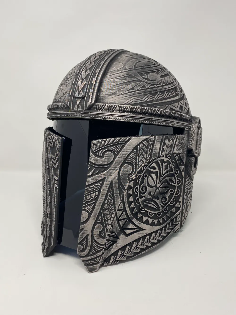 Tribal Mandalorian Helmet, photo 3 of 4 - Tribal Mandalorian Helmet Props & Cosplay