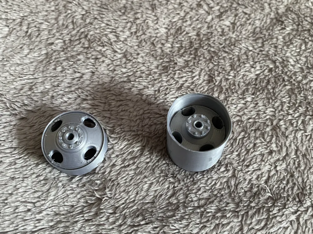 Truck Wheel Rim Set, 1:24 Scale - Other Hobby & DIY, in stock in India