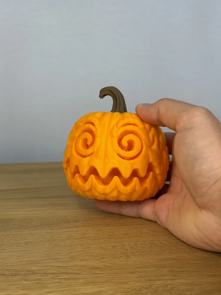 Twisted Jack-o'-Lantern, photo 4 of 4 - Twisted Jack-o'-Lantern Household