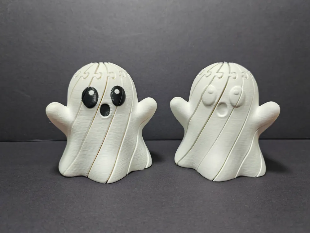 Twisting Ghost Fidget, photo 2 of 4 - Twisting Ghost Fidget Toys & Games