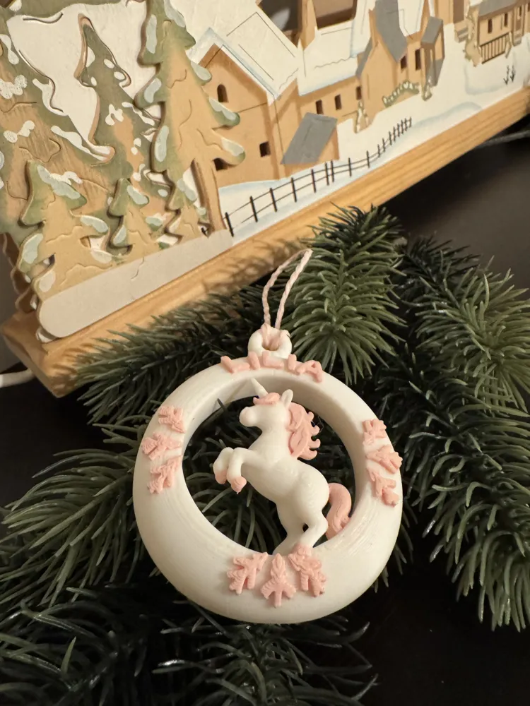 Einhorn-Anhänger mit frei änderbarem Namen, photo 4 of 4 - Name & Initial Pendants, wunschname name tag christmas ornament weihnachtsbaumschmuck christmas tree ornament tree