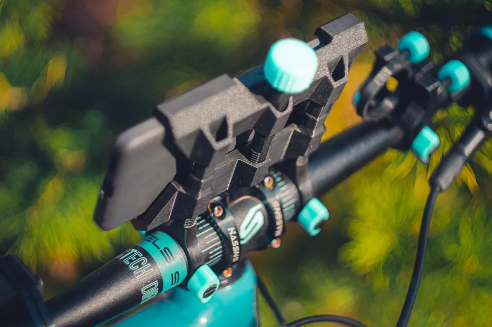 V2 Bike Phone Holder / Mount, photo 3 of 4 - V2 Bike Phone Holder / Mount Hobby & DIY
