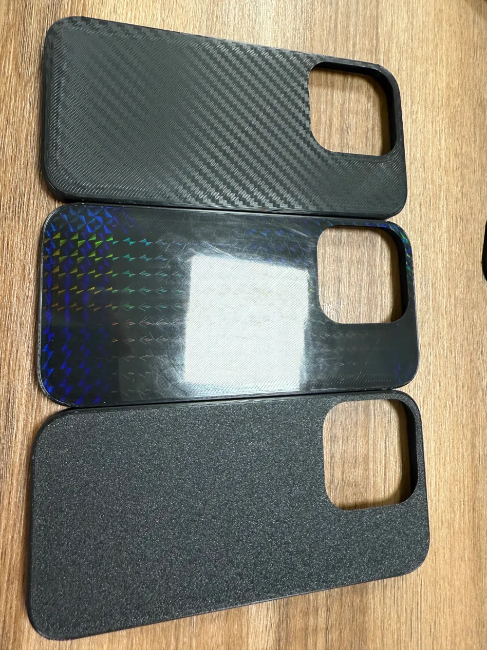 V4 Iphone 16 pro ultra slim case, photo 2 of 4 - V4 Iphone 16 pro ultra slim case Household