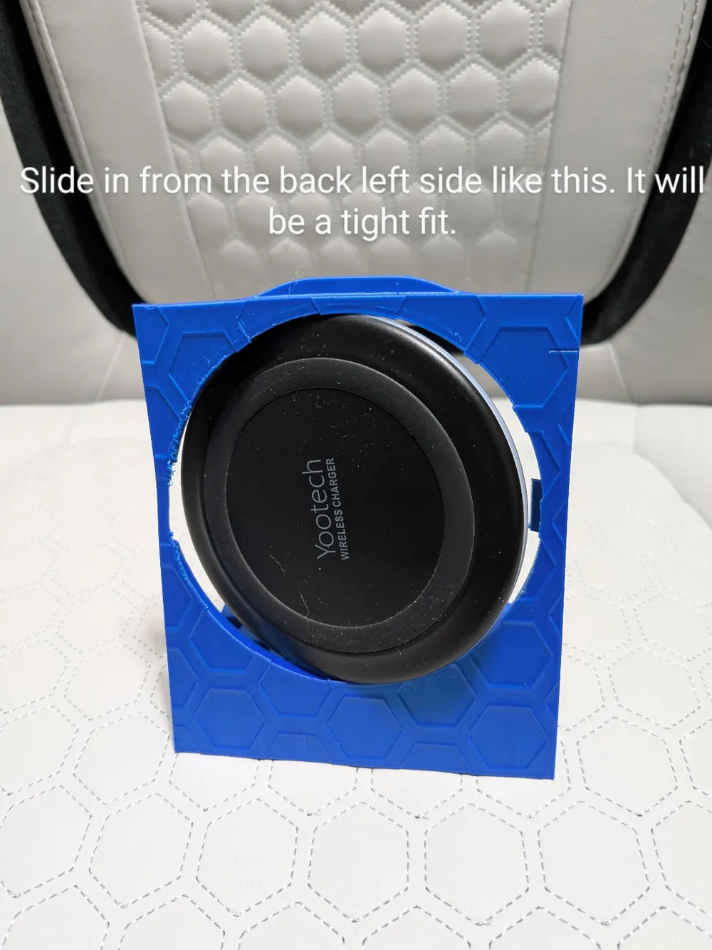 Vertical Charging stand for Anker and Yootech, photo 2 of 4 - Vertical Charging stand for Anker and Yootech Mobile & Device Accessories