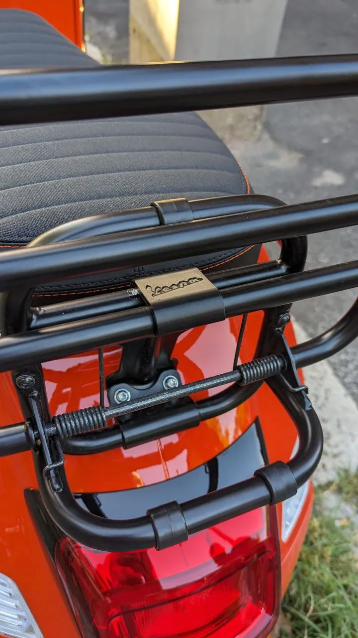 VESPA GTS300 Rack block, photo 2 of 4 - Scooty & Scooter Accessories, motor bike