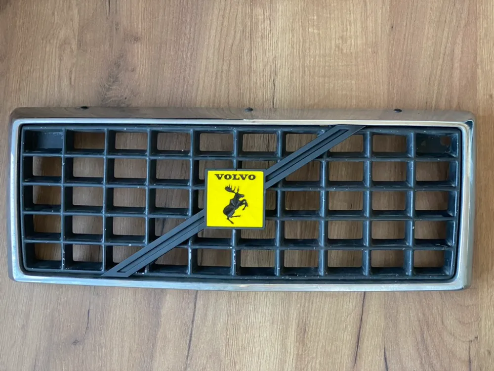 Volvo 940 Grill Custom Emblem